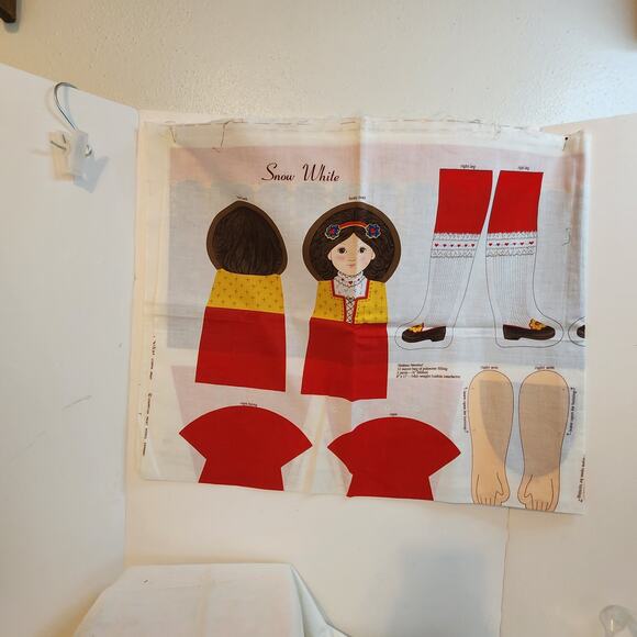 Vintage Snow White Cut and Sew Doll Panel VIP Cranston Print Works 1970s Fabric - Picture 1 of 8
